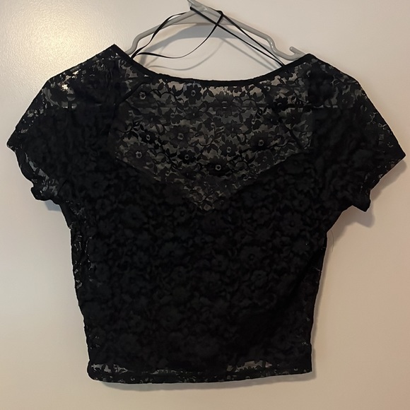 Lace crop top - Picture 2 of 2